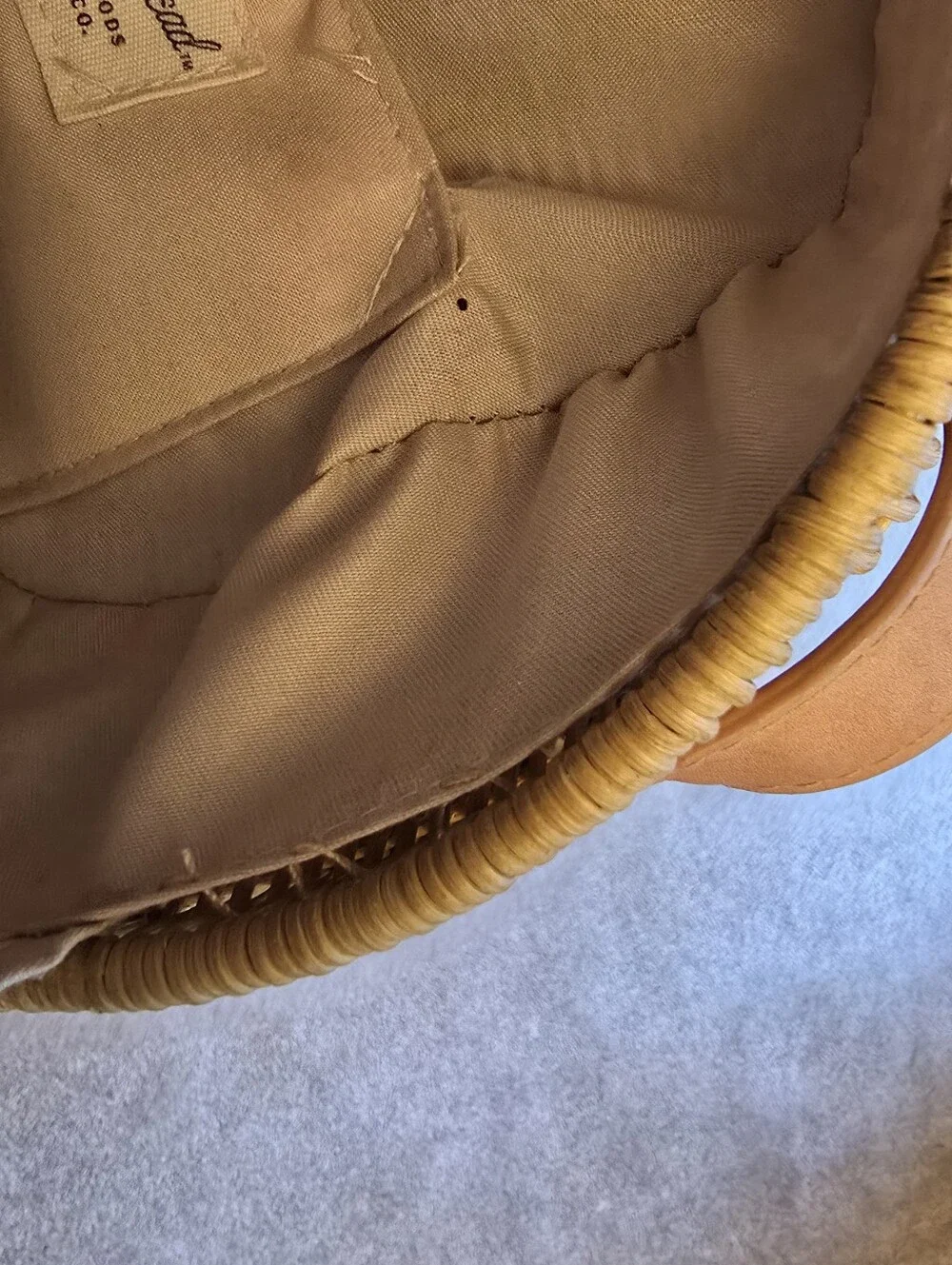 Round Woven Straw Crossbody Bag in Natural